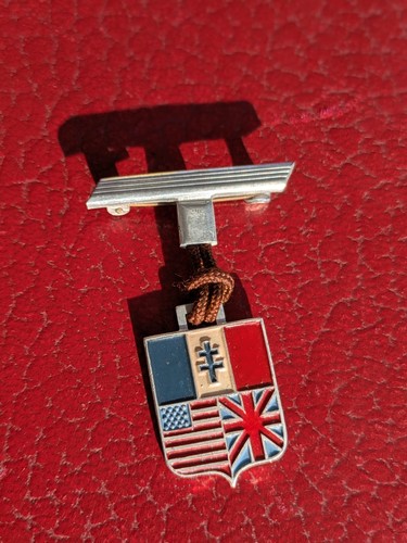 Insigne médaille des - /,