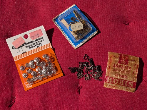 Mercerie épingles à - 70's,