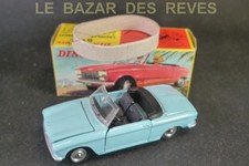 DINKY TOYS FRANCE. PEUGEOT 204 Cabriolet. Ref: 511.  + Boite.