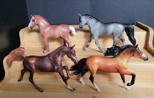 Lot breyer stablemates - breyer,