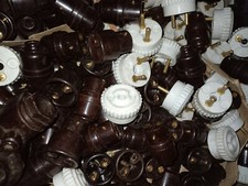 Ancien DOUILLE VOLEUSE BAKELITE baïonnette B 22  neuf  de stock 