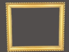 Cadre ancien doré en bois et