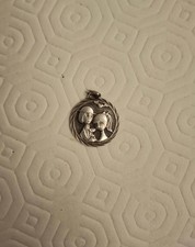 Pendentif / médaille