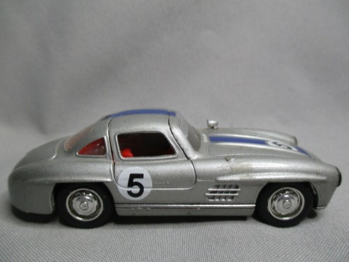 Ap805 solido mercedes - 1/43, 300