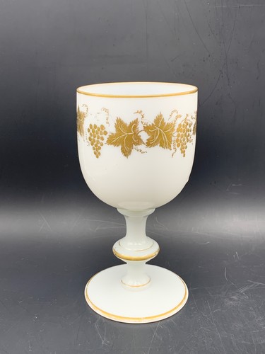 Verre pied opaline - en,