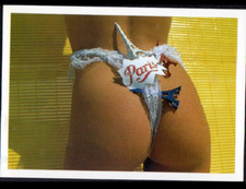 PARIS / PIN-UP en sous-vetements , TOUR EIFFEL par Chris NIKOLSON