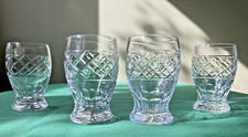4 gobelets en cristal taillé