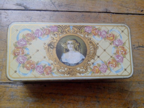 Ancienne boite tôle - ancienne,
