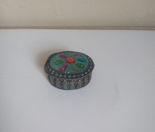 ancienne petite boite (???) à