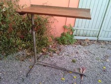 table pupitre ecritoire servante industriel ,en tube metallique prouvé ?