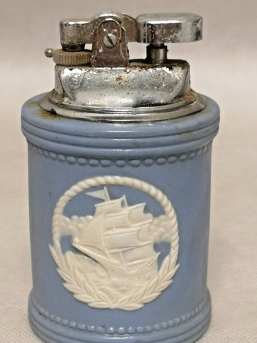 Bel ancien briquet table - bel,