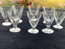 8 Anciens Verres à Liqueur en