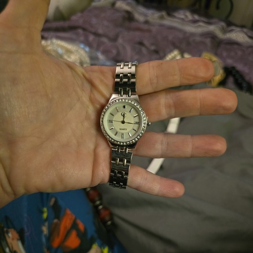 New guess brand quartz - new, gc