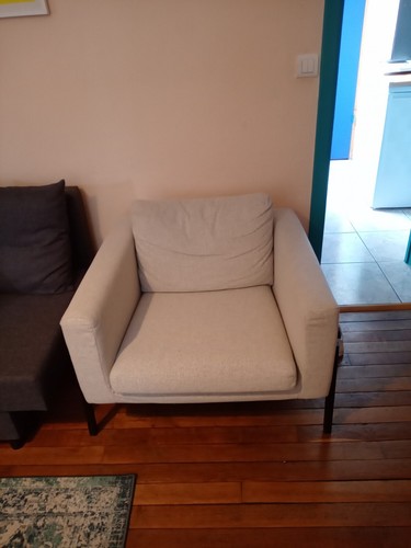 Fauteuil beige pieds noirs - fauteuil,