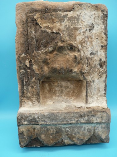Ancien autel religieux - , en