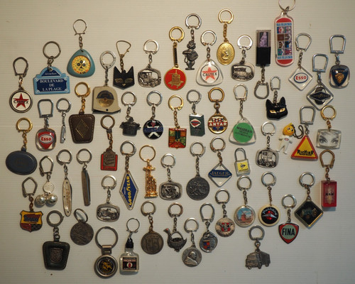 Lot anciens porte clés - anciens,
