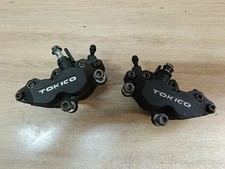 PAIRE ETRIER DE FREIN AVANT DROIT GAUCHE TOKICO MOTO SUZUKI 650 BANDIT 2007 2008