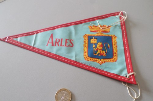 Arles camargue arene drapeau - arles,
