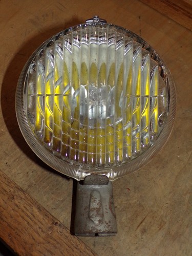 Ancien phare rond automobile