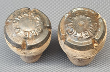 Lot de 2 anciennes capsules de