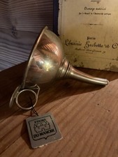 Décanteur à vin ou entonnoir en étain, "Etain du Manoir".