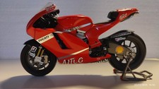 MINICHAMPS 1:12   DUCATI