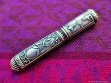 Etui à aiguille ancien