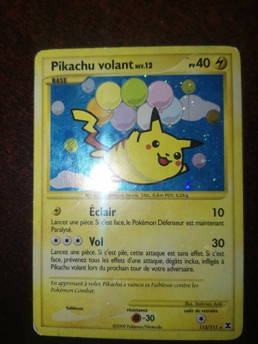 Carte pokemon pikachu - pokemon, volant
