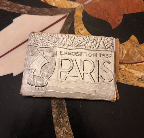 12 vues de l'Exposition