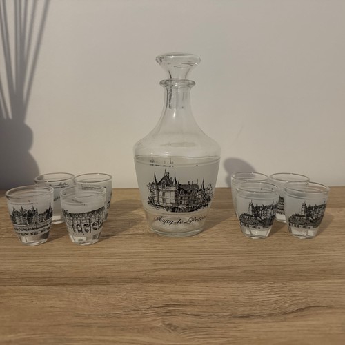 Carafe avec ses - carafe,