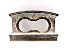 Ancien fer à repasser en fonte