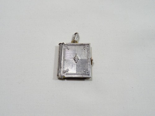 Ancien pendentif petit livre - pendentif,