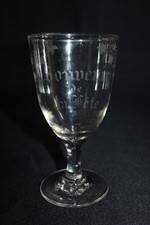 Verre à  eau gravé à l'acide, décor "souvenir de fête", époque 1900, h. 14.3 cm