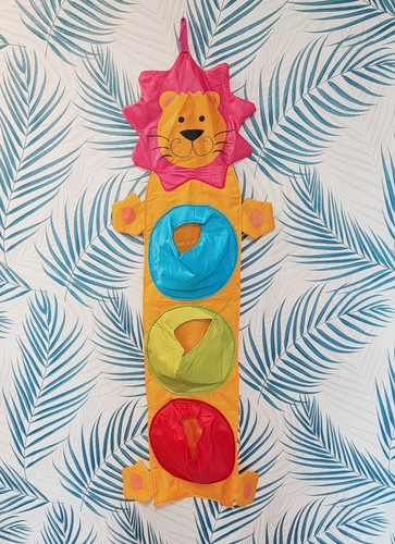 Rangement suspendu pour jouets