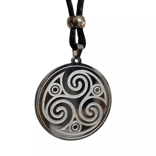 Pendentif triskèle acier