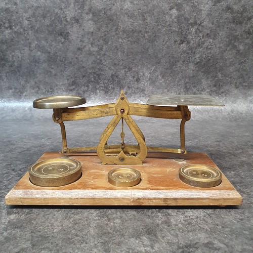 Ancienne petite balance - ancienne,