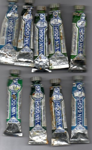 Lot tubes peinture à - 9,