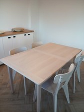 table à manger et 4 chaises IKEA état neuf