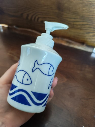 Distributeur savon liquide - de,