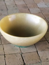 Chine, Bol en Jade  reposant sur Petit Talon .Qing Dynasty,  XIXeme...