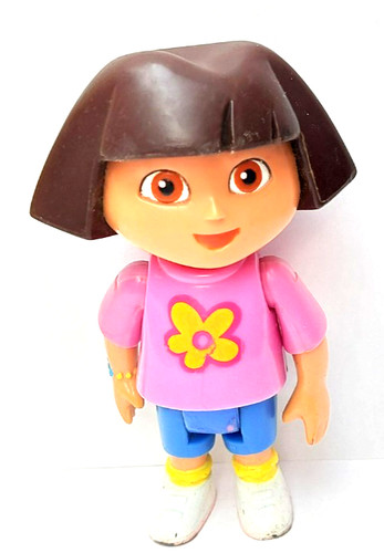 Jouet figurine dora