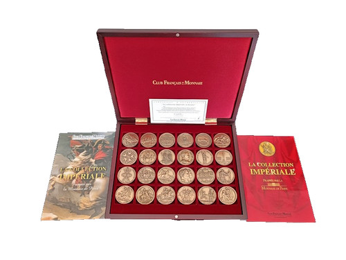 Coffret médailles en - 24,