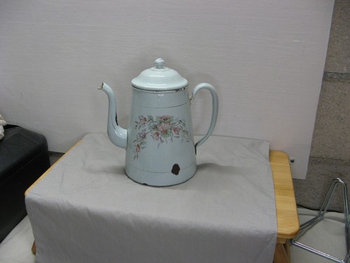 Ancienne cafetière émaillée