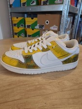 Nike Dunk SB  De La Soul 