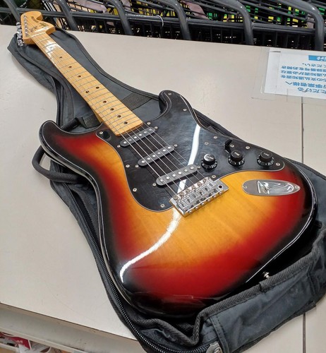 Tokai silver star stratocaster - silver,