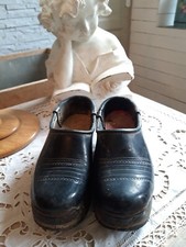ANCIENNE PAIRE DE SABOTS fabrication aurillac ENFANT art populaire deco chalet