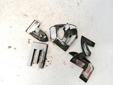 1336864080 Autres insignes