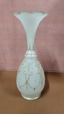 GRAND VASE EN OPALINE ET