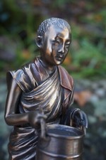 TIB201  FIGURINE STATUETTE