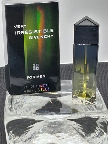 Miniature eau toilette pour - miniature, de